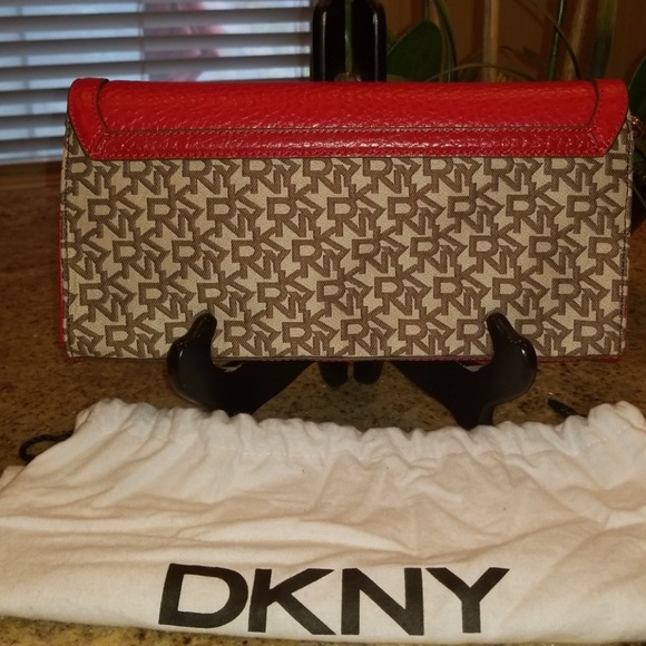 CLUTCH/PURSE - Picture 2 of 8